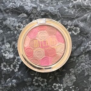 Milani illuminating face powder